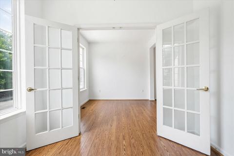 3906 Apple Orchard Dr, Pasadena, MD 21122 photo 11