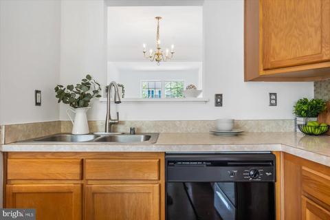 3906 Apple Orchard Dr, Pasadena, MD 21122 photo 24