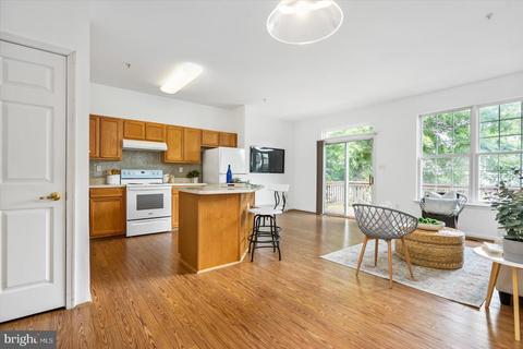 3906 Apple Orchard Dr, Pasadena, MD 21122 photo 13