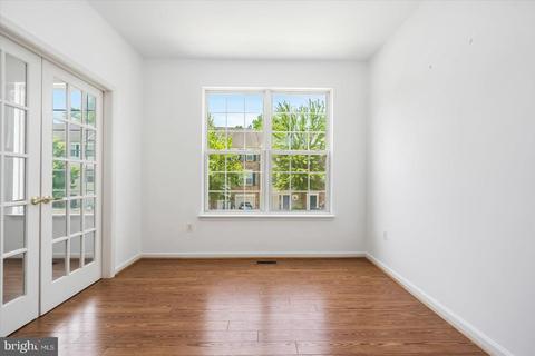 3906 Apple Orchard Dr, Pasadena, MD 21122 photo 7