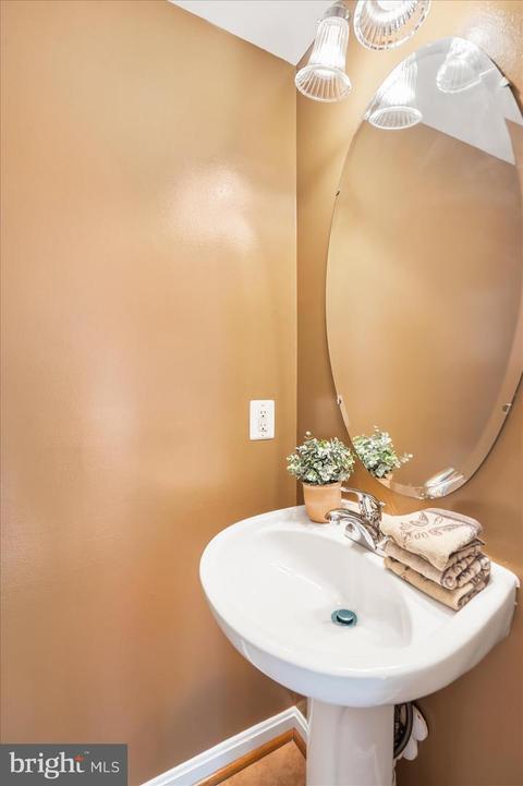 3906 Apple Orchard Dr, Pasadena, MD 21122 photo 25
