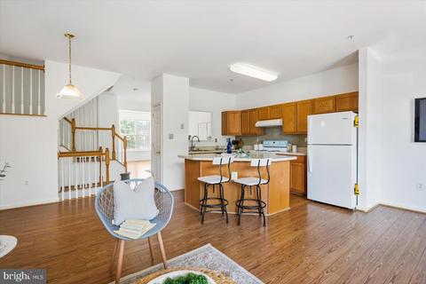 3906 Apple Orchard Dr, Pasadena, MD 21122 photo 17