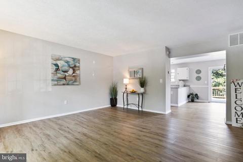 367 Cool Breeze Ct, Pasadena, MD 21122 photo 7