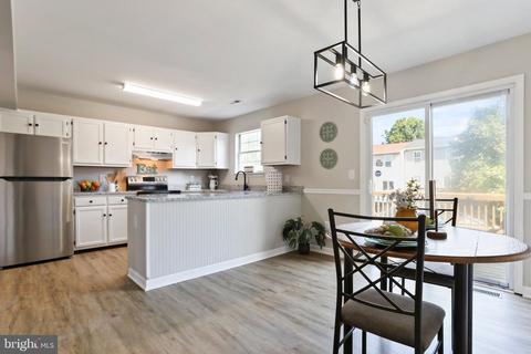 367 Cool Breeze Ct, Pasadena, MD 21122 photo 5