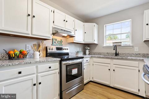 367 Cool Breeze Ct, Pasadena, MD 21122 photo 1
