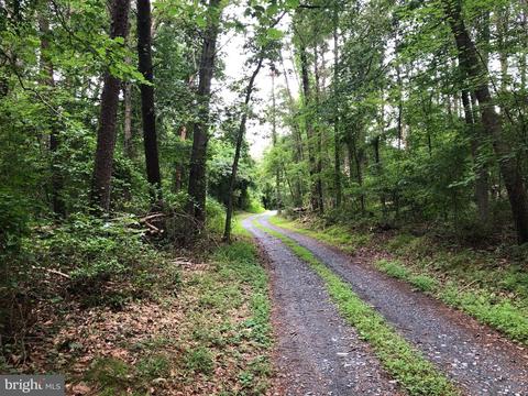 86 Cornish Ln, Pasadena, MD 21122 photo 1