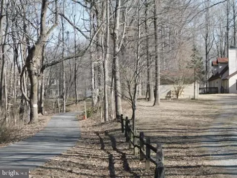 6473 Old Solomons Island Rd, Tracys Landing, MD 20779