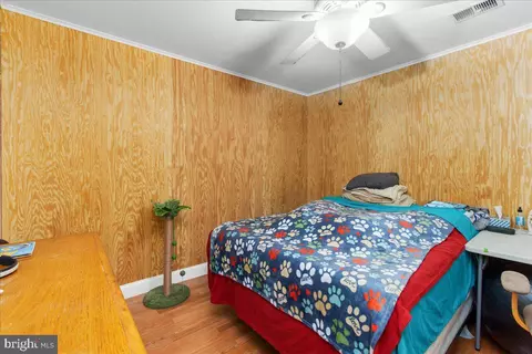 Bedroom - 1198 Hunter Rd, Pasadena, MD 21122 photo 2 of 10