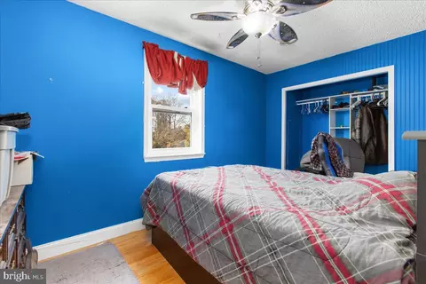 Bedroom - 1198 Hunter Rd, Pasadena, MD 21122 photo 5 of 10