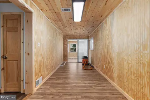 Entry Way - 1198 Hunter Rd, Pasadena, MD 21122 photo 1 of 2
