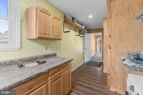 Kitchen - 1198 Hunter Rd, Pasadena, MD 21122 photo 7 of 7