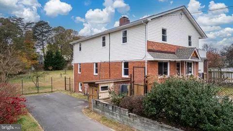 Exterior - 1198 Hunter Rd, Pasadena, MD 21122 photo 5 of 13