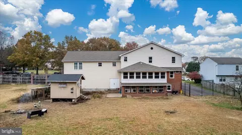 Exterior - 1198 Hunter Rd, Pasadena, MD 21122 photo 7 of 13