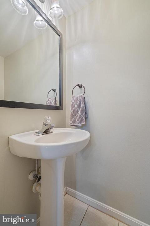 3921 Apple Orchard Dr, Pasadena, MD 21122 photo 6