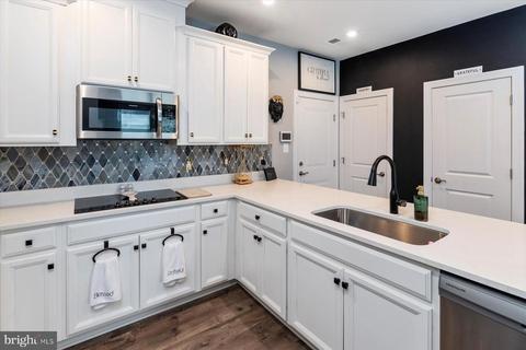 7626 Stemhart Ln, Hanover, MD 21076 photo 12