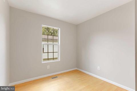 1105 Hotel Dr, Pasadena, MD 21122 photo 11