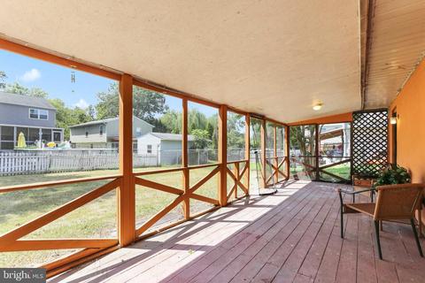1105 Hotel Dr, Pasadena, MD 21122 photo 21