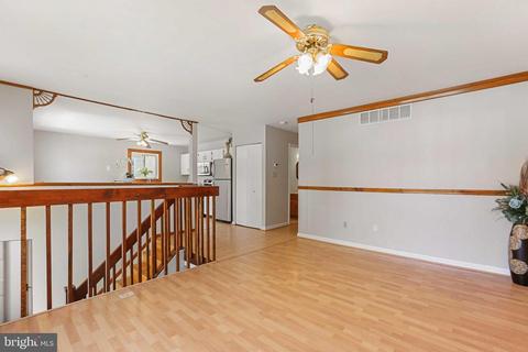 1105 Hotel Dr, Pasadena, MD 21122 photo 7