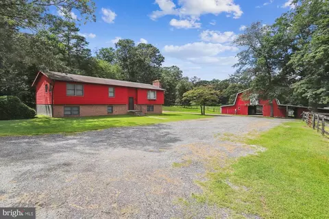 1116 1120 Dicus Mill Rd, Millersville, MD 21108