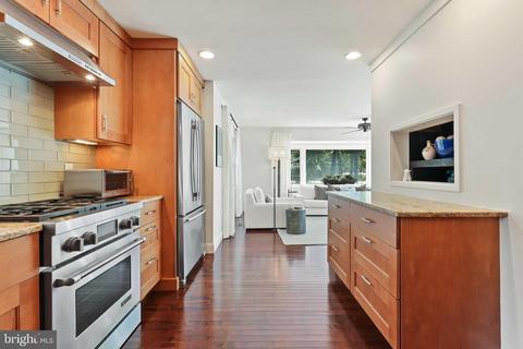 2114 Bay Front Ter, Annapolis, MD 21409 photo 13