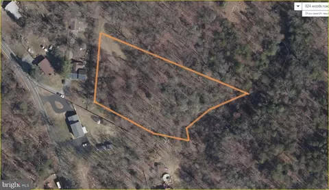824 Woods Rd, Pasadena, MD 21122