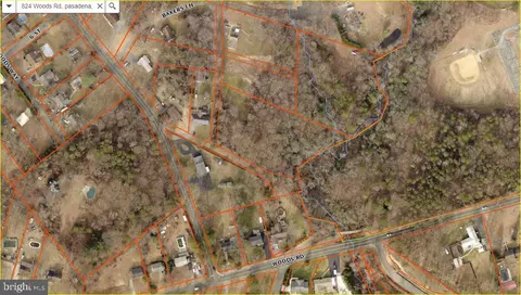 824 Woods Rd, Pasadena, MD 21122 photo 3