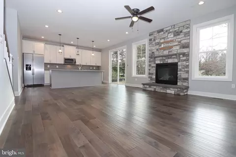 1305 Polyanski Dr, Pasadena, MD 21122 photo 9