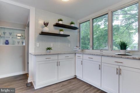 1609 Bentley Rd, Edgewater, MD 21037 photo 4