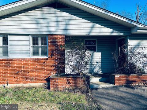 7551 Brightwater Beach Rd, Glen Burnie, MD 21060