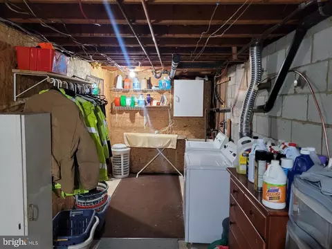 8106 Hog Neck Rd, Pasadena, MD 21122 photo 19