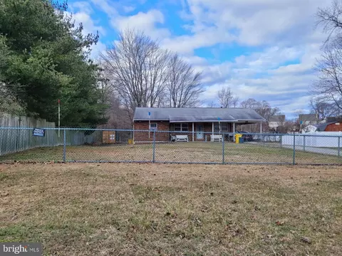 8106 Hog Neck Rd, Pasadena, MD 21122 photo 21