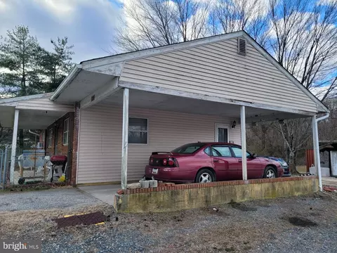 8106 Hog Neck Rd, Pasadena, MD 21122 photo 4