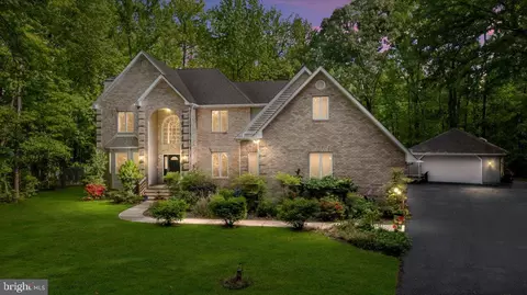 1901 Blue Waters Farm Ln, Pasadena, MD 21122