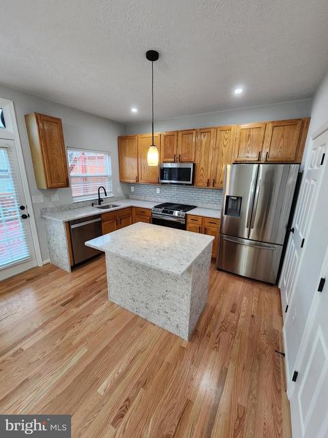 8302 Lyndhurst St, Laurel, MD 20724 photo 3