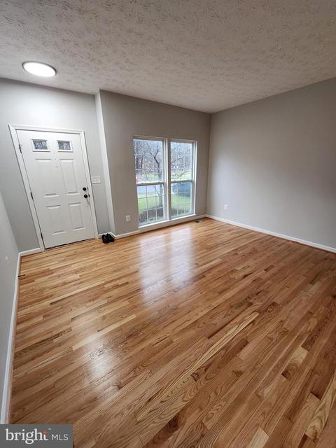 8302 Lyndhurst St, Laurel, MD 20724 photo 7
