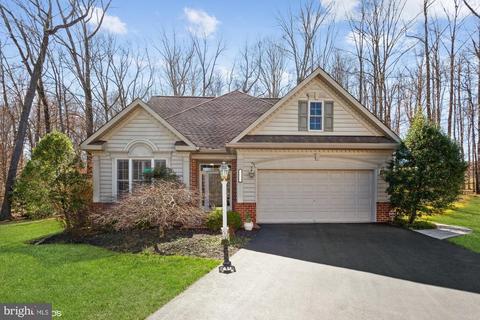 2633 Salford Dr, Crofton, MD 21114