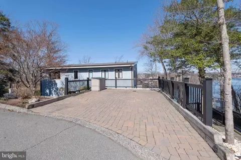 310 Arbutus Dr, Edgewater, MD 21037 photo 7