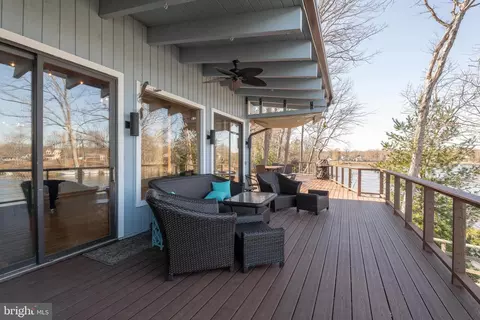 310 Arbutus Dr, Edgewater, MD 21037 photo 9