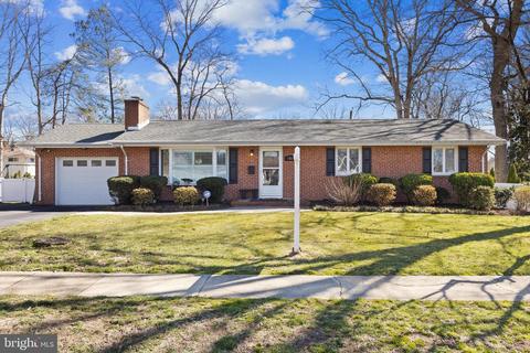 301 Balsam Dr, Severna Park, MD 21146