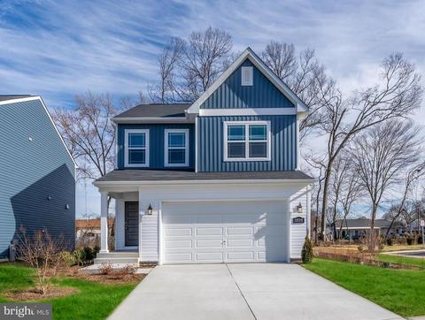 1212 Grove Ave, Shady Side, MD 20764