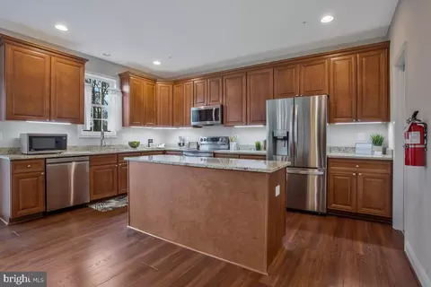 919 Central Ave E, Edgewater, MD 21037 photo 8