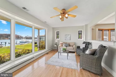 8149 Orchard Point Rd, Pasadena, MD 21122 photo 18