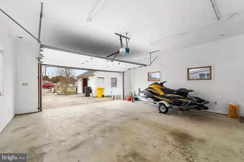 8149 Orchard Point Rd, Pasadena, MD 21122 photo 34