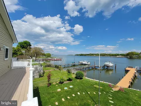 8149 Orchard Point Rd, Pasadena, MD 21122 photo 4