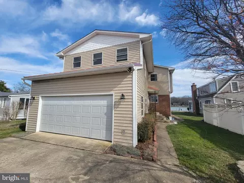 8149 Orchard Point Rd, Pasadena, MD 21122 photo 31