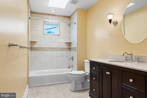 8149 Orchard Point Rd, Pasadena, MD 21122 photo 29