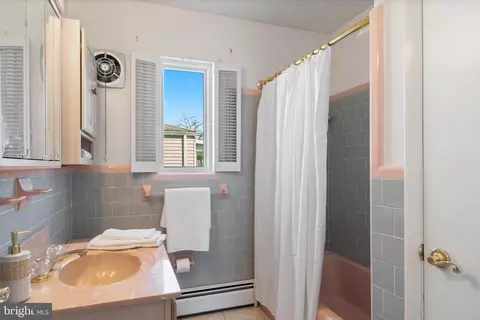 8149 Orchard Point Rd, Pasadena, MD 21122 photo 20