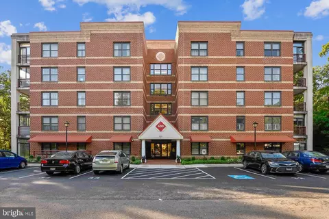 600 Mckinsey Park Dr #202, Severna Park, MD 21146