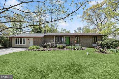 1393 Teaberry Ln, Severn, MD 21144