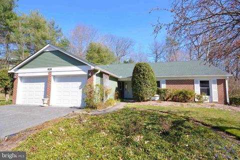 919 Schooner Cir, Annapolis, MD 21401